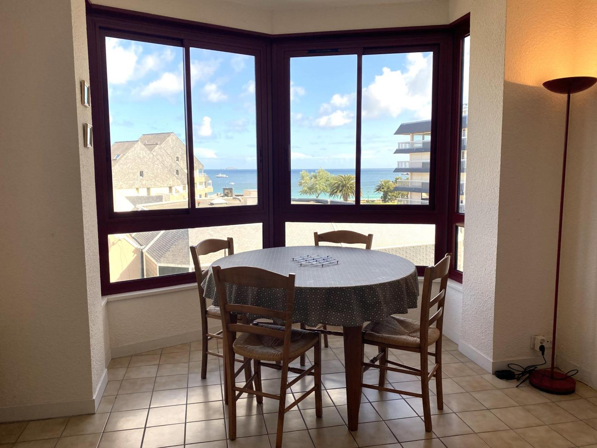 Appartement Vue A 200m De La De Trestraou A - Ref 507